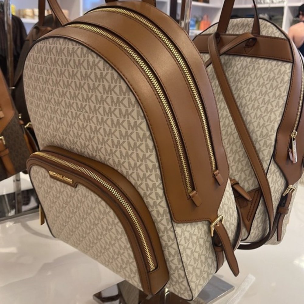 Michael Kors Jaycee Large Zip Pocket Backpack Vanilla - Picture 7 of 16